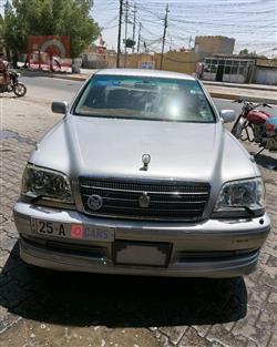 تۆیۆتا کراون